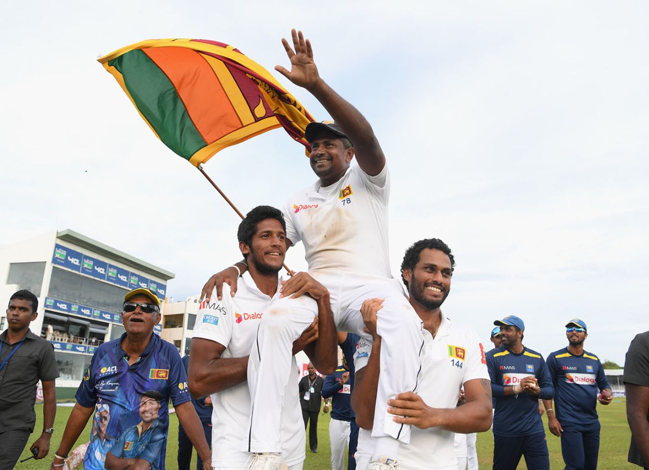 Rangana Herath was chaired around the outfield, Sri Lanka v England, 1st Test, 4th day, Galle, November 9, 2018