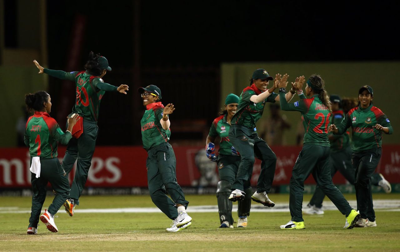 Bangladesh celebrate a wicket, West Indies v Bangladesh, Women's World T20, Group A, Guyana, November 9, 2018