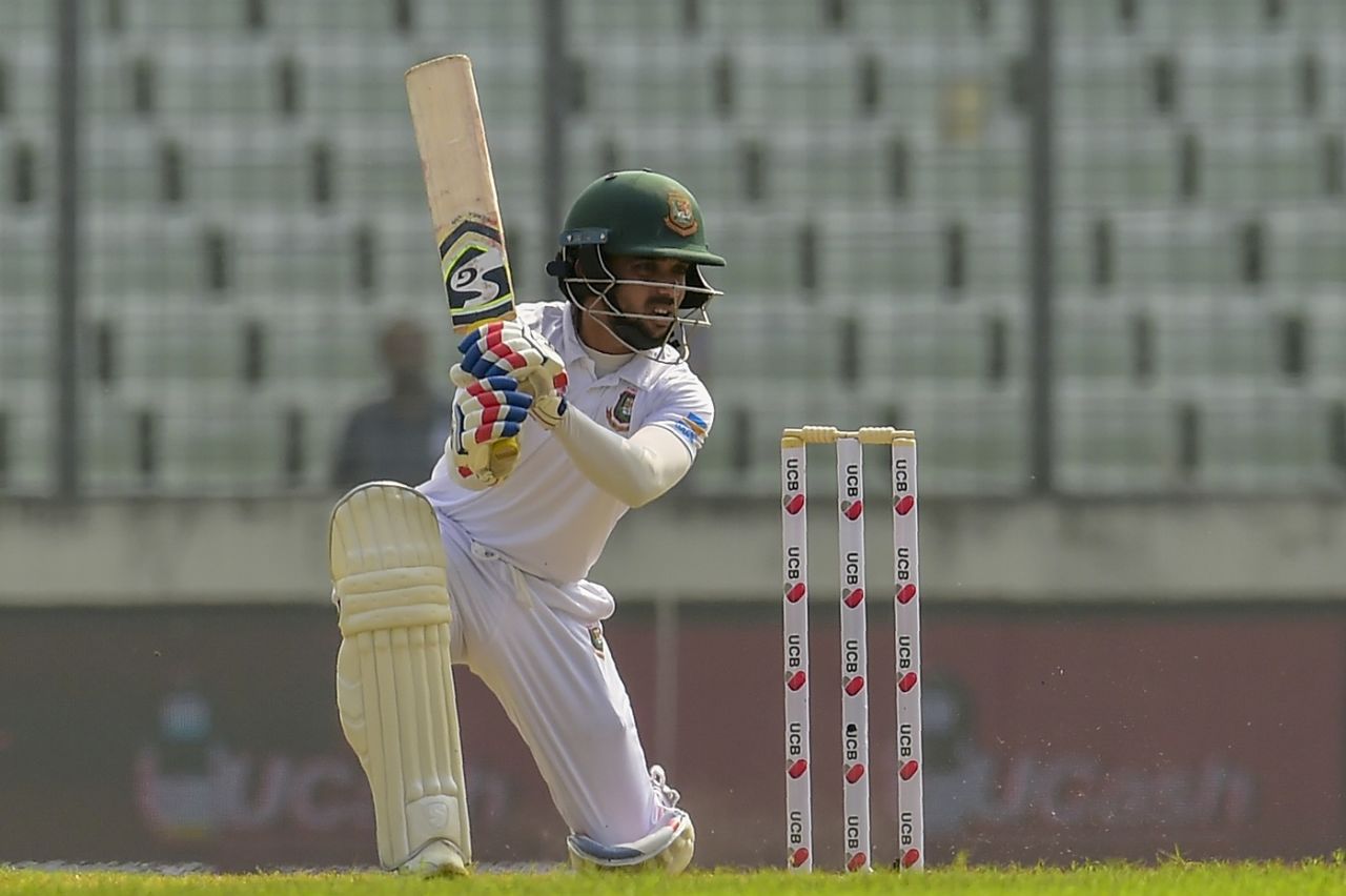 Mominul Haque drives through the covers, Bangladesh v Zimbabwe, 2nd Test, Dhaka, 1st day, November 11, 2018