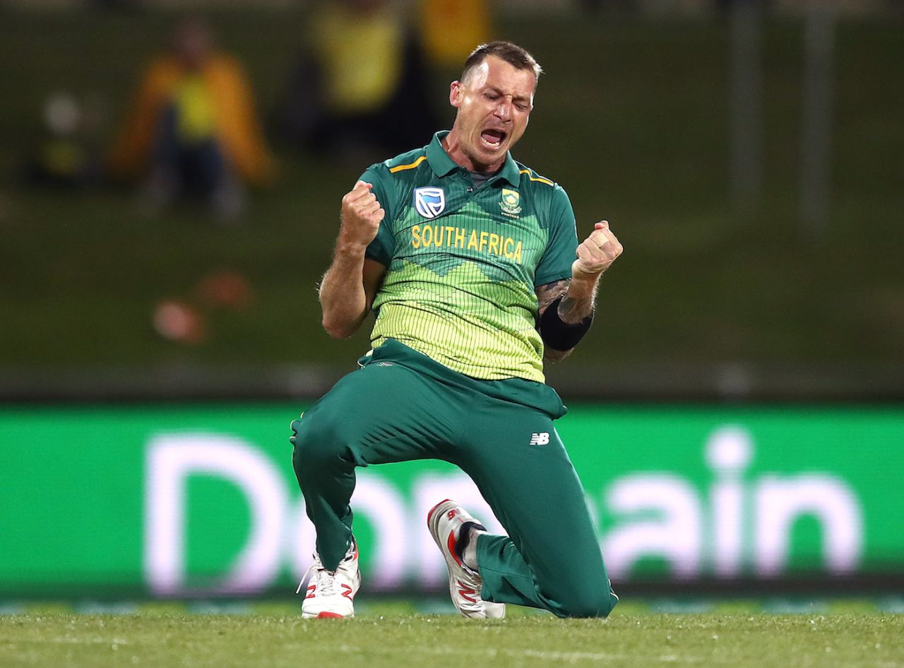 Dale Steyn is pumped after delivering Australia another blow, Australia v South Africa, 3rd ODI, Hobart, November 11, 2018