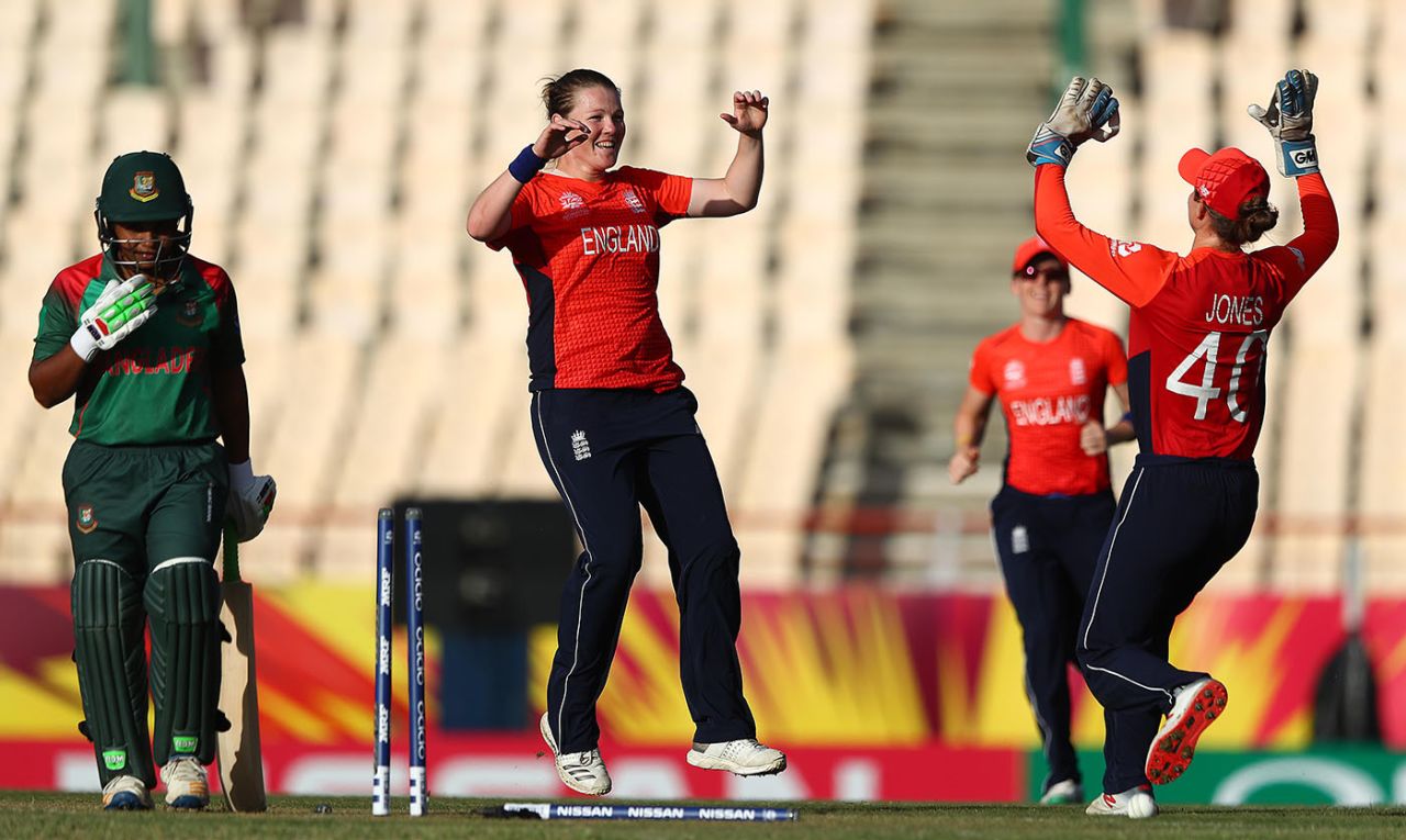 Anya Shrubsole struck with her third ball, England v Bangladesh, Women's World T20, Group A, St Lucia, November 12, 2018