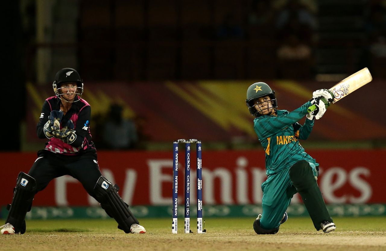 Javeria Khan hit six fours in her 36, New Zealand v Pakistan, Women's World T20, Providence, November 15, 2018