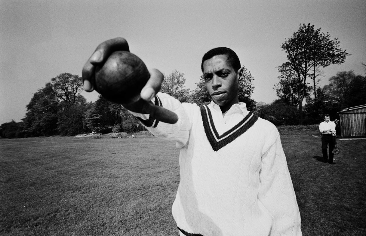 Lance Gibbs shows his grip on the ball, May 2, 1966