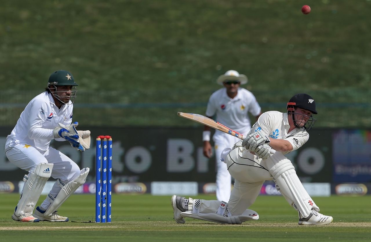 Henry Nicholls goes hard with a sweep shot, Pakistan v New Zealand, 1st Test, Abu Dhabi, 1st day
