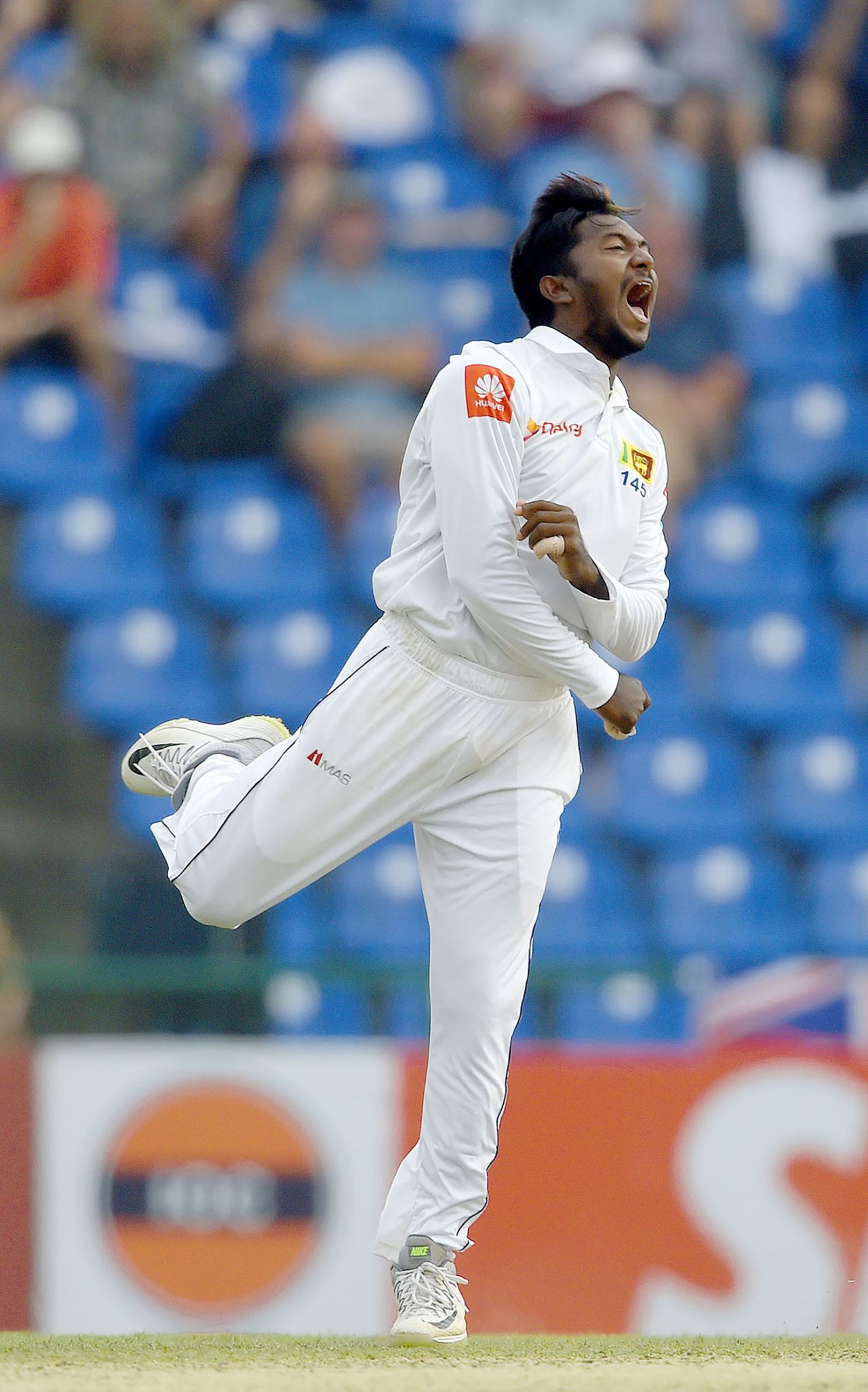Akila Dananjaya claimed a six-for, Sri Lanka v England, 2nd Test, Pallekele, 3rd day, November 16, 2018