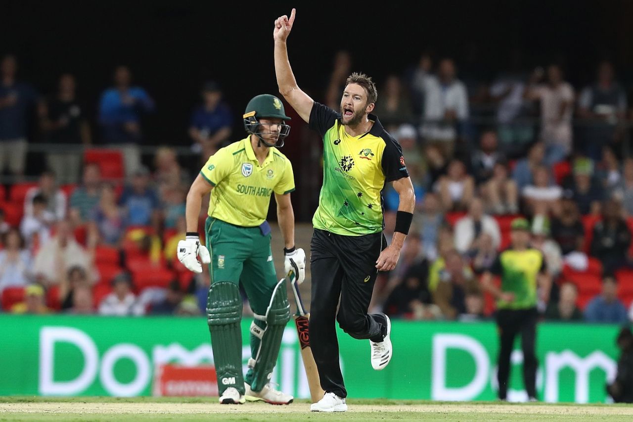 Andrew Tye celebrates Chris Morris' wicket, Australia v South Africa, only T20I, Carrara Oval, November 17, 2018