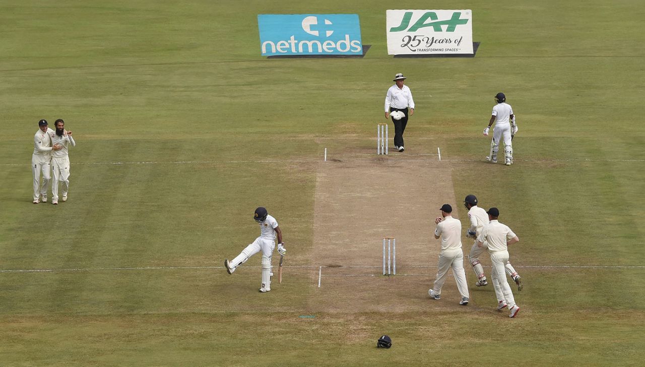 Niroshan Dickwella kicks the turf after falling to Moeen Ali, Sri Lanka v England, 2nd Test, Pallekele, 5th day, November 18, 2018