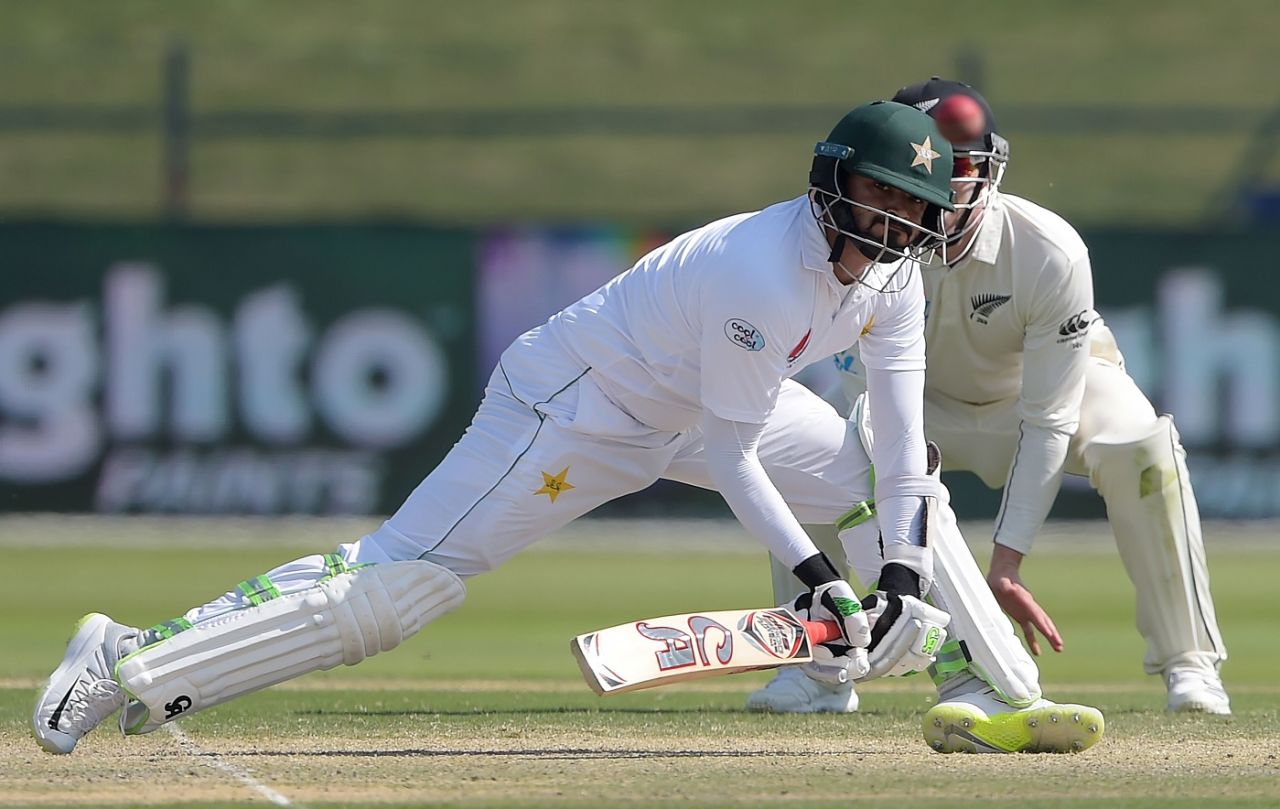 Azhar Ali plays a reverse sweep, Pakistan v New Zealand, 1st Test, Abu Dhabi, 4th day, November 19, 2018