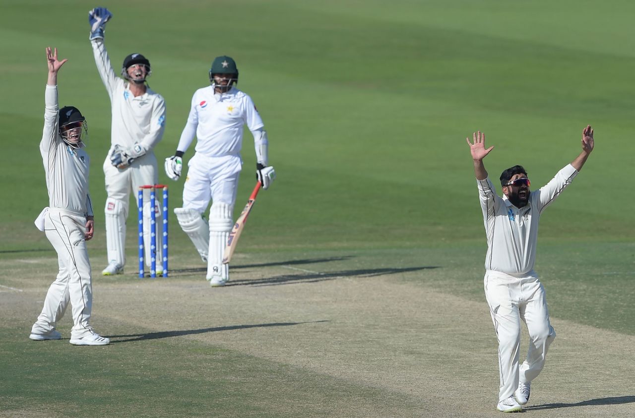 Ajaz Patel appeals successfully against Azhar Ali, Pakistan v New Zealand, 1st Test, Abu Dhabi, 4th day, November 19, 2018