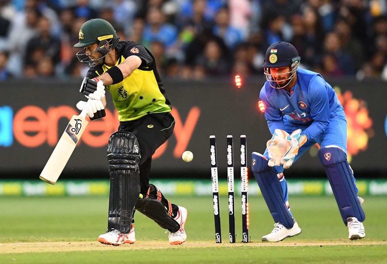 Glenn Maxwell is bowled by Krunal Pandya, Australia v india, 2nd T20I, Melbourne, November 23, 2018