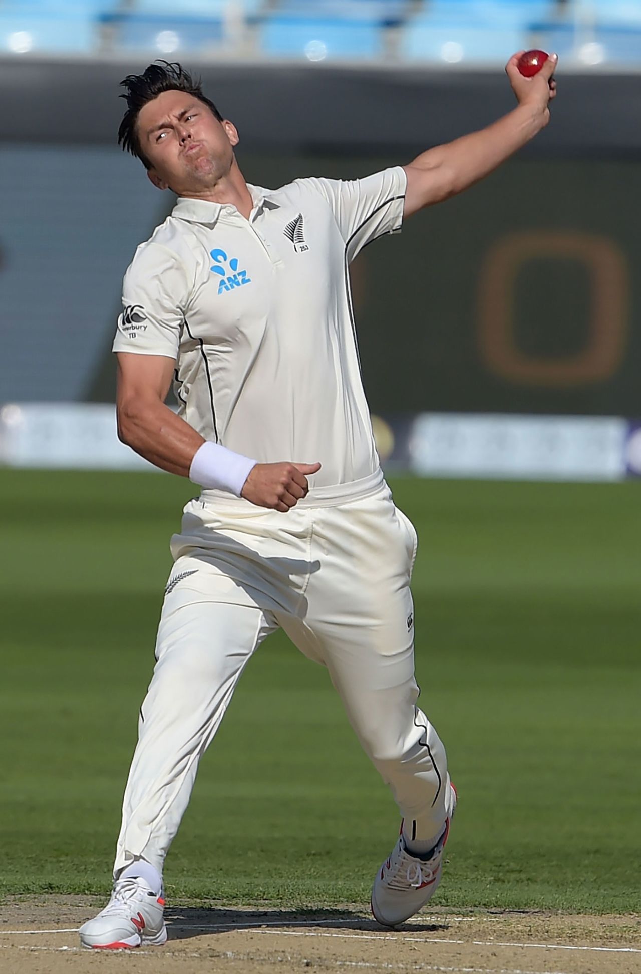 Trent Boult in his delivery stride, Pakistan v New Zealand, 2nd Test, 1st day, Dubai