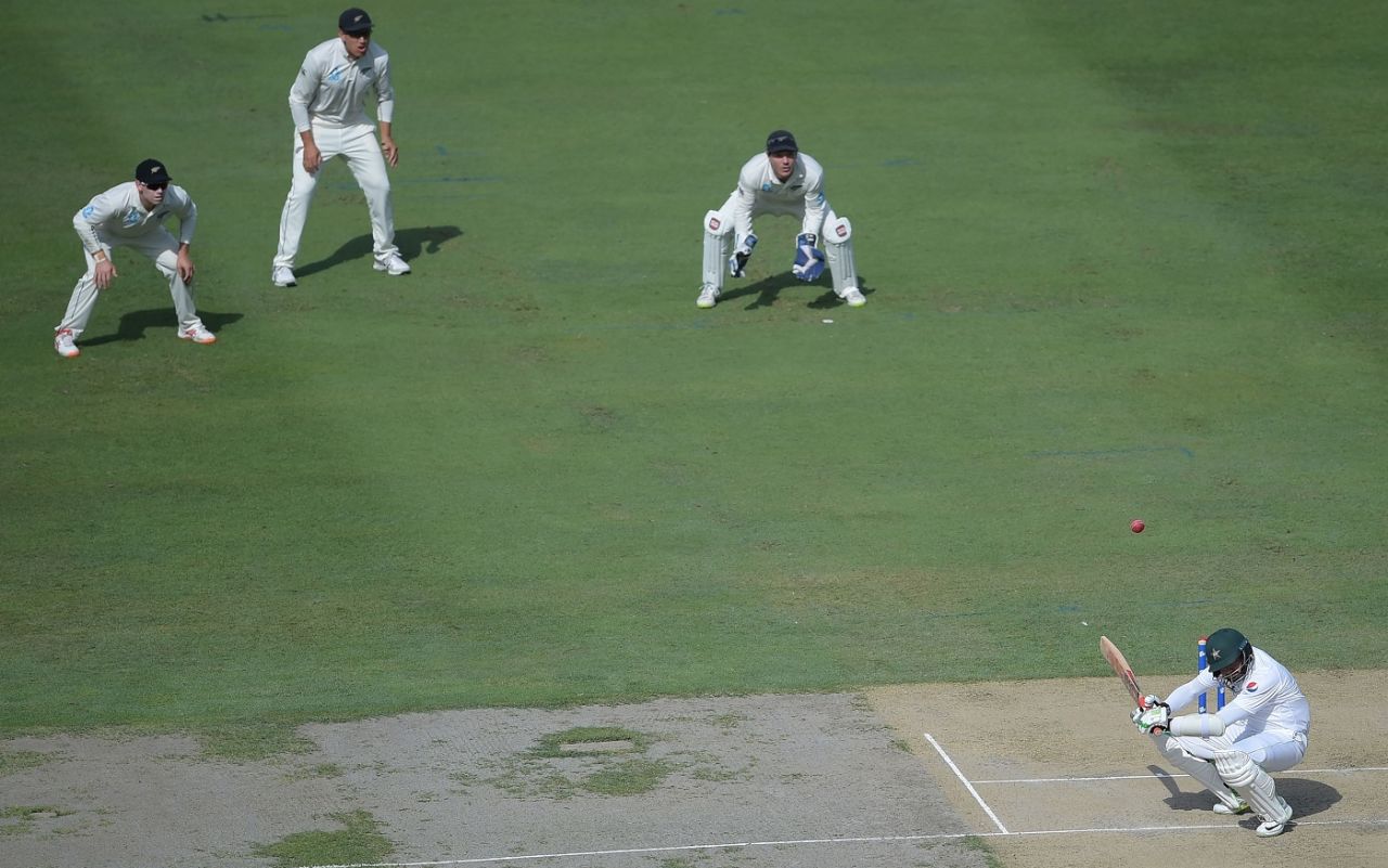 Azhar Ali ducks under a bouncer, Pakistan v New Zealand, 2nd Test, Dubai, 1st day, November 24, 2018