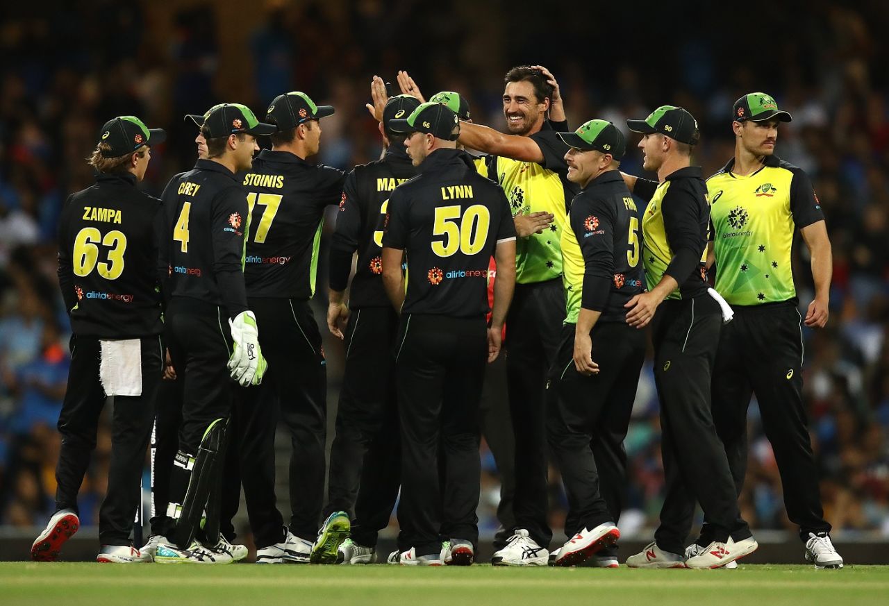 Mitchell Starc celebrates a breakthrough, Australia v India, 3rd T20I, Sydney, November 25, 2018