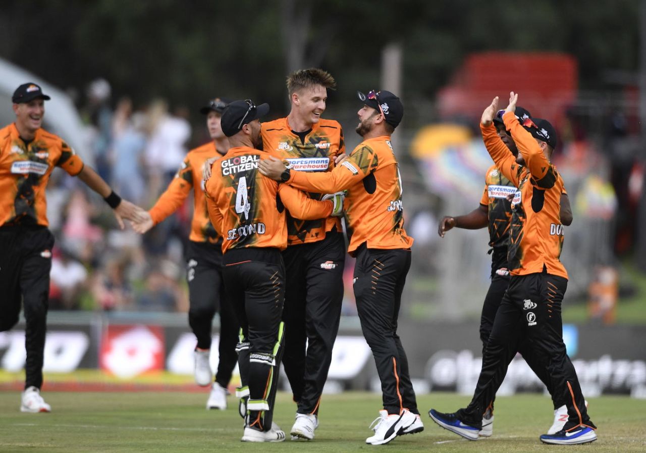 Carmi le Roux is mobbed after dismissing AB de Villiers, Tshwane Spartans v Nelson Mandela Bay Giants, MSL 2018, Centurion, November 25, 2018