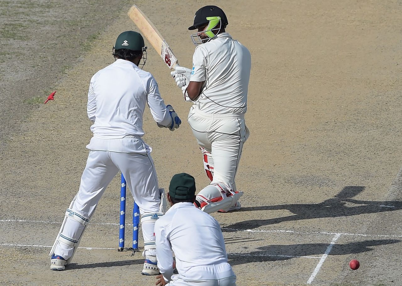 Ish Sodhi is bowled around his legs, Pakistan v New Zealand, 2nd Test, Dubai, 4th day, November 27, 2018
