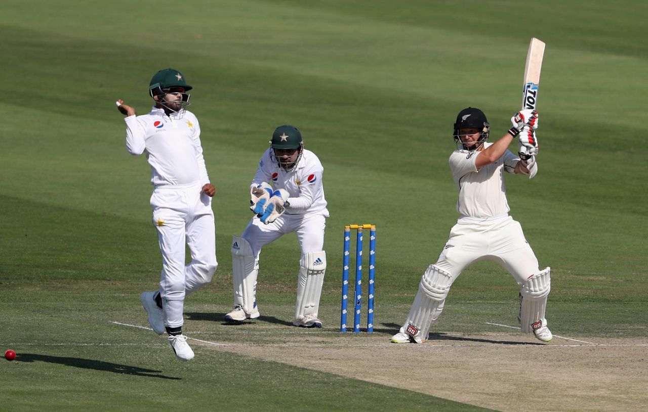 BJ Watling plays a cut, Pakistan v New Zealand, 3rd Test, Abu Dhabi, 2nd day, December 4, 2018