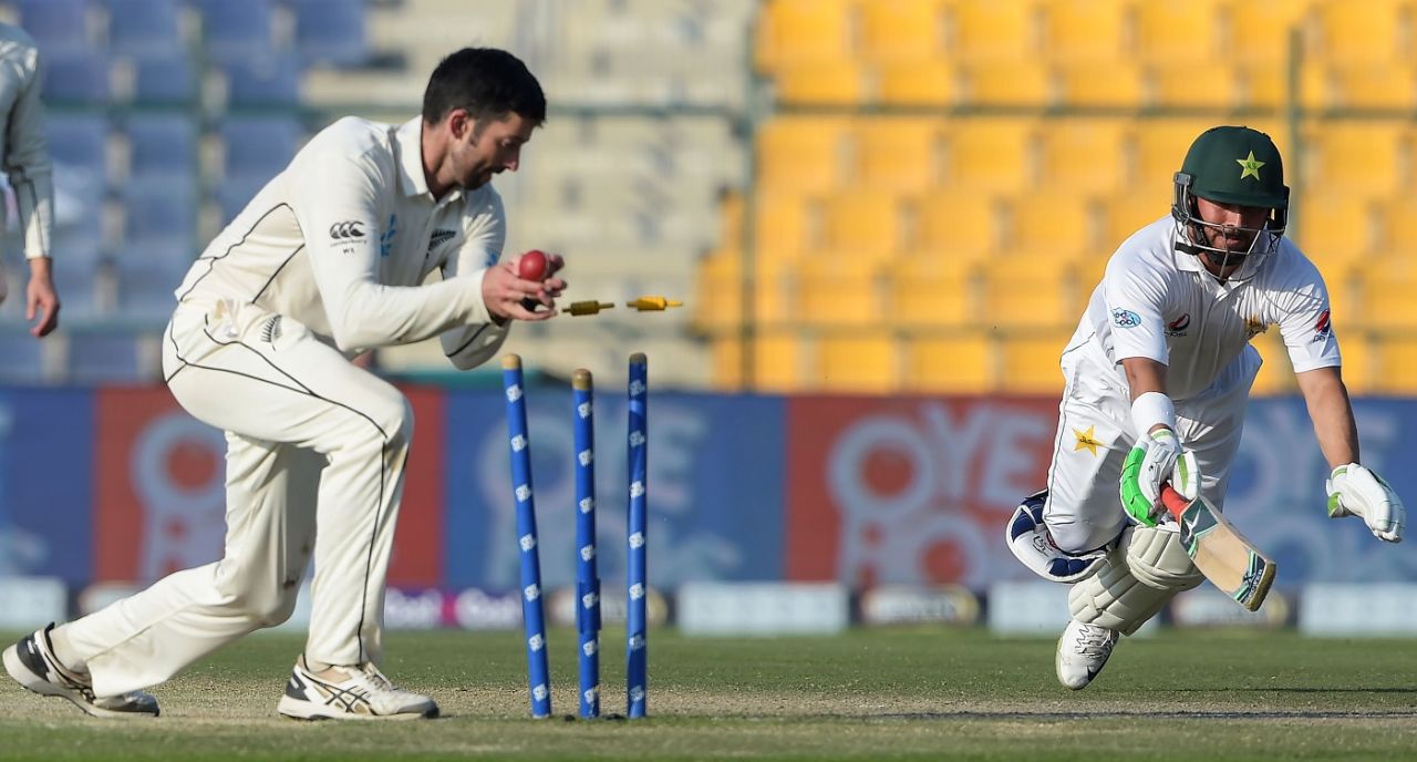 Yasir Shah is run out by Will Somerville, Pakistan v New Zealand, 3rd Test, Abu Dhabi, 3rd day, December 5, 2018
