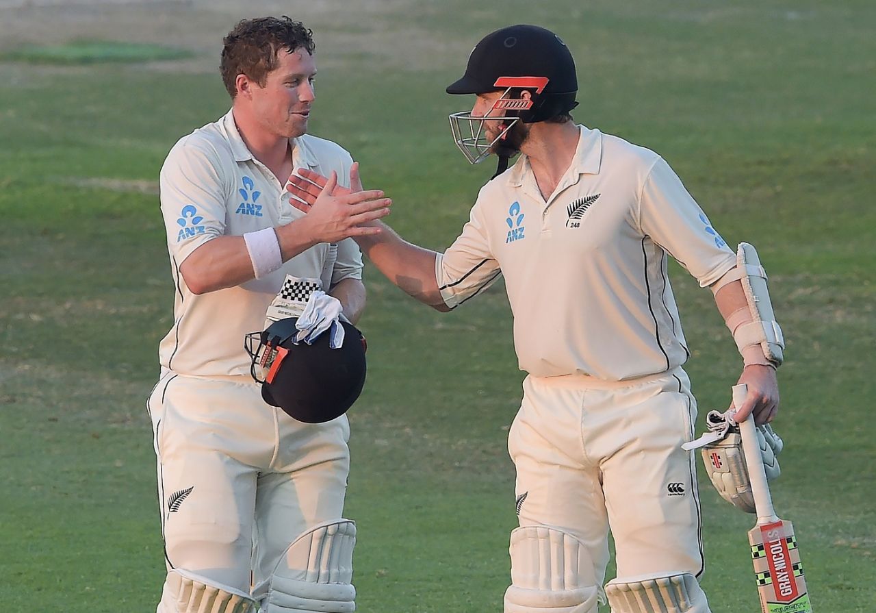 Kane Williamson and Henry Nicholls congratulate each other at stumps, Pakistan v New Zealand, 3rd Test, Abu Dhabi, 4th day, December 6, 2018