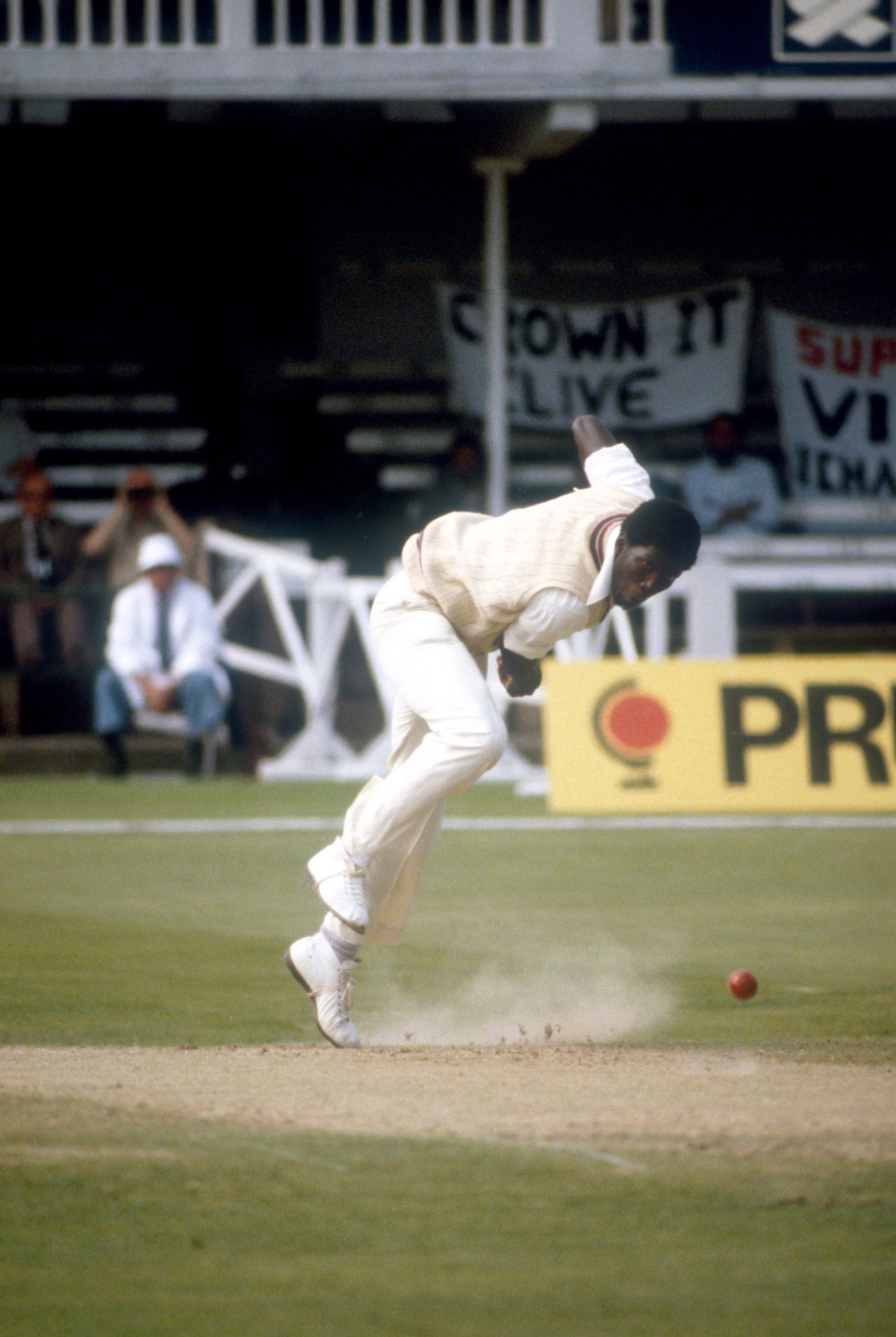 Joel Garner bowls, Prudential World Cup, Group B, West Indies v New Zealand, June 16, 1979