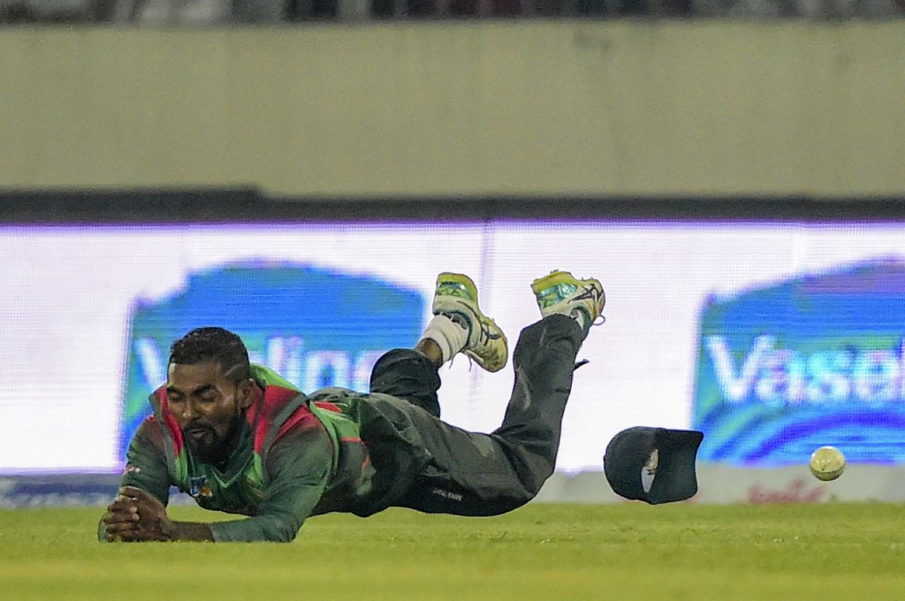 Nazmul Islam drops a catch, Bangladesh v West Indies, 2nd ODI, Dhaka, December 11, 2018