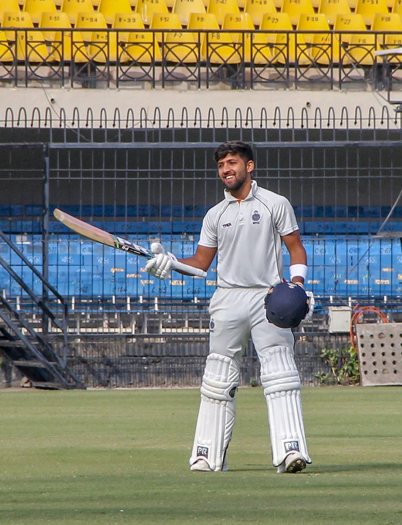 Ajay Rohera acknowledges the applause after hitting 267* on debut, Madhya Pradesh v Hyderabad, Ranji Trophy 2018-19, Day 3, December 8, 2018