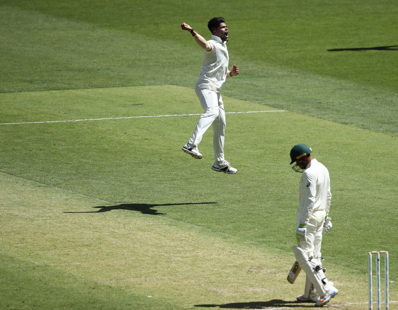 Umesh Yadav leaps with joy after dismissing Usman Khawaja, Australia v India, 2nd Test, Perth, 1st day, December 14, 2018