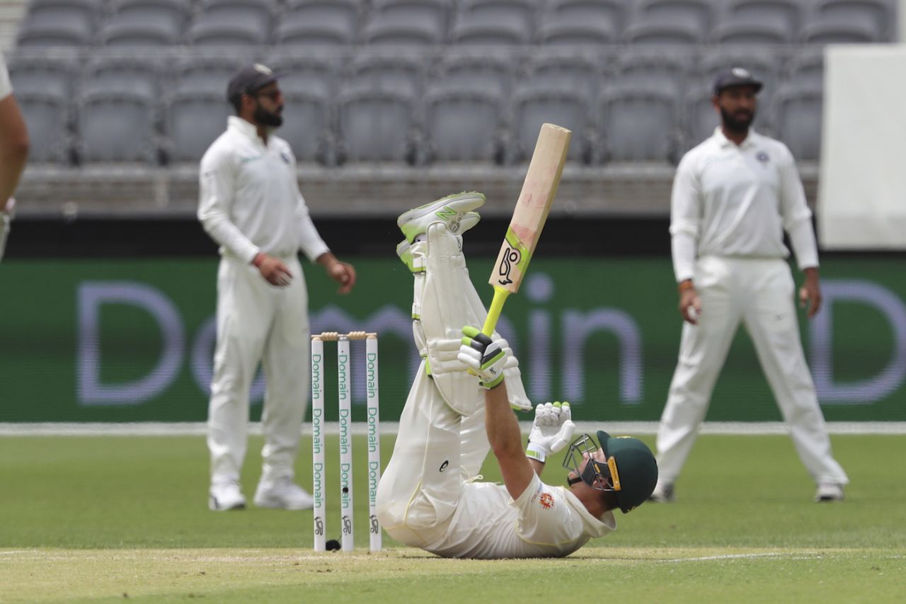 Tim Paine lost his balance after a delivery, Australia v India, 2nd Test, Perth, 2nd day, December 15, 2018