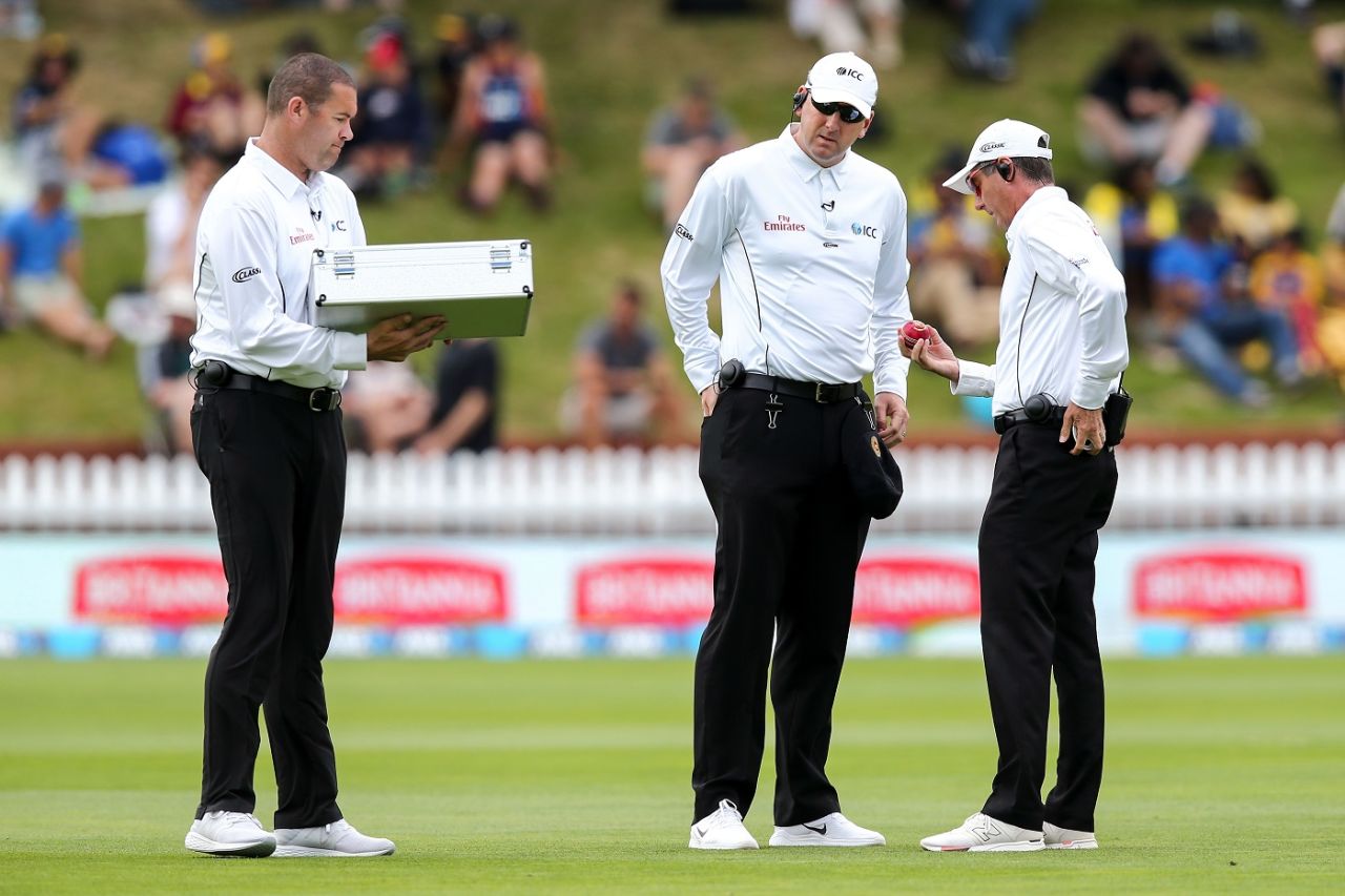 Umpires Chris Brown, Michael Gough and Rod Tucker weigh up their options for a new ball, New Zealand v Sri Lanka, 1st Test, Wellington, 3rd day, December 17, 2018