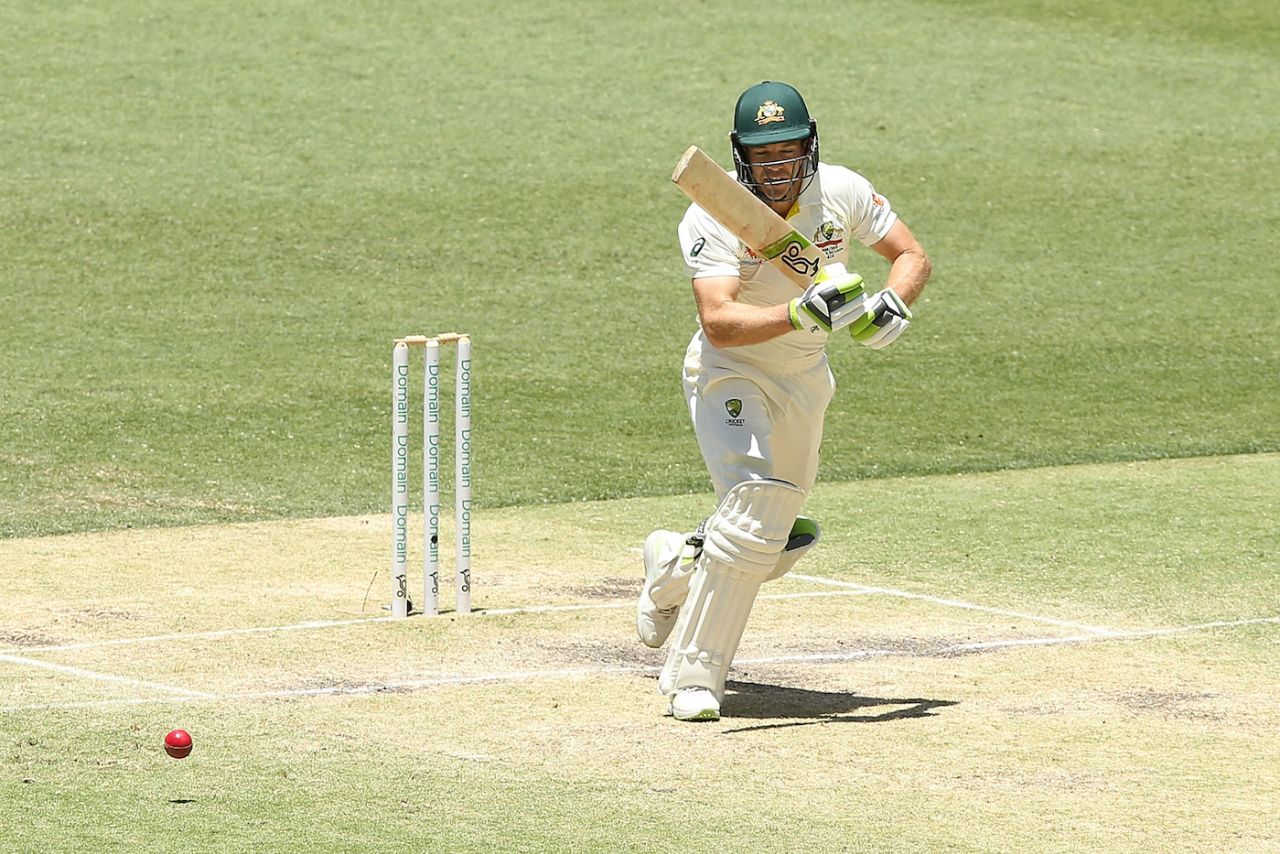 Tim Paine takes off for a run, Australia v India, 2nd Test, Perth, 4th day, December 17, 2018