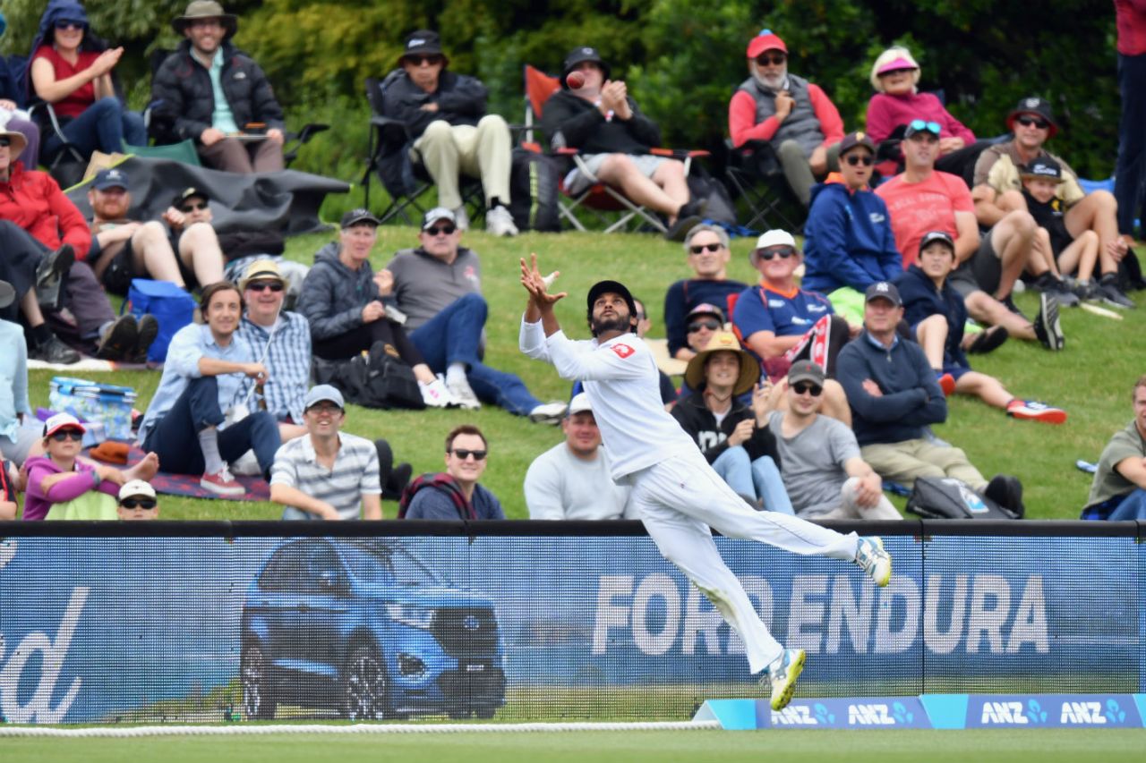 Roshen Silva with an acrobatic effort at the boundary, New Zealand v Sri Lanka, 2nd Test, Christchurch, 1st day, December 26, 2018