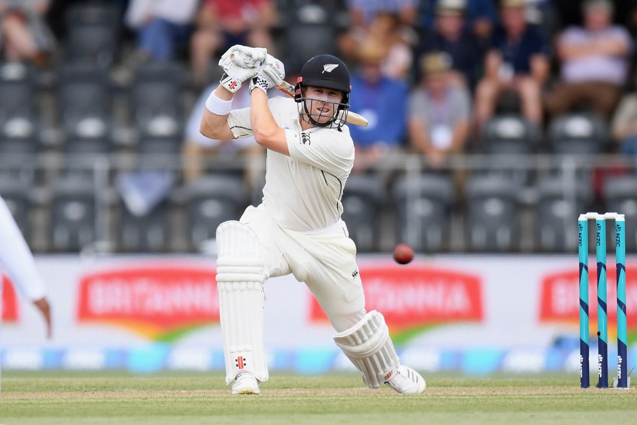 Henry Nicholls plays on the off side, New Zealand v Sri Lanka, 2nd Test, Christchurch, 3rd day, December 28, 2018