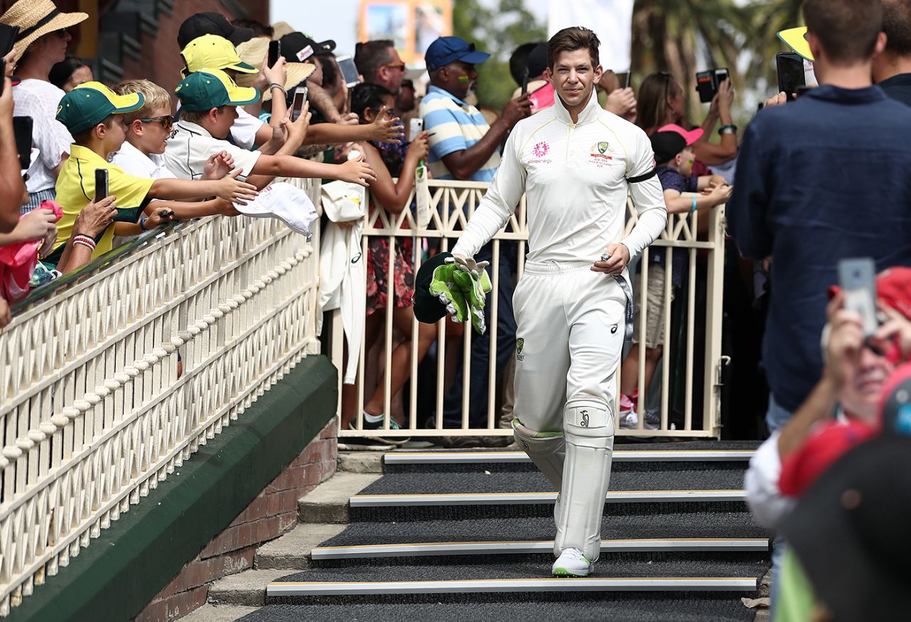 Tim Paine walks out at the SCG, Australia v India, 4th Test, Sydney, 1st day, January 3, 2019
