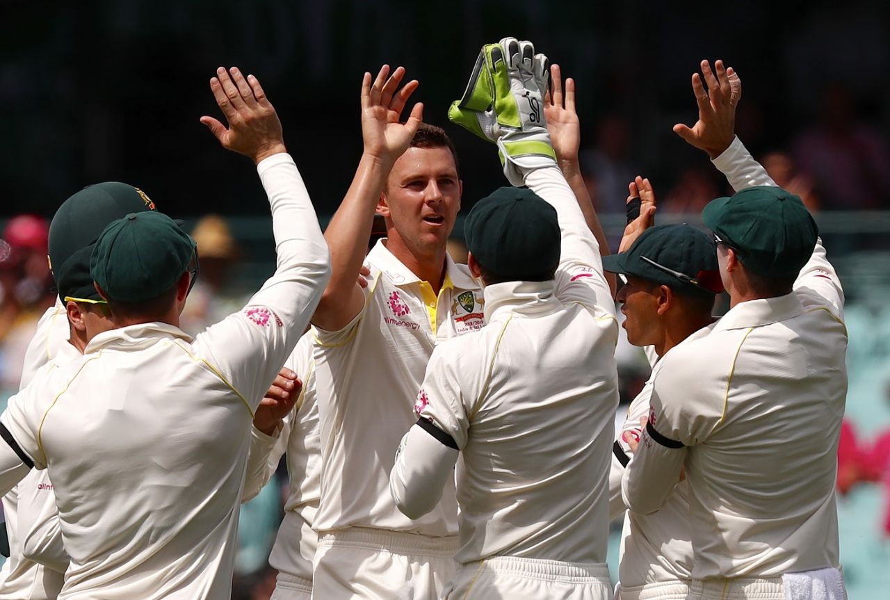 Josh Hazlewood is congratulated by his team-mates, Australia v India, 4th Test, Sydney, 1st day, January 3, 2019