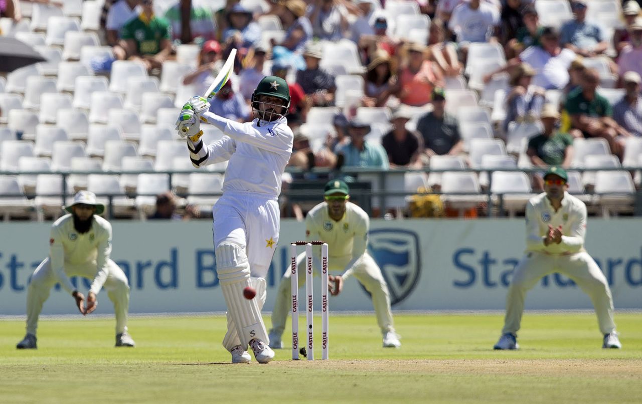 Mohammad Amir struck some lower-order blows, South Africa v Pakistan, 2nd Test, Cape Town, 1st day, January 3, 2018