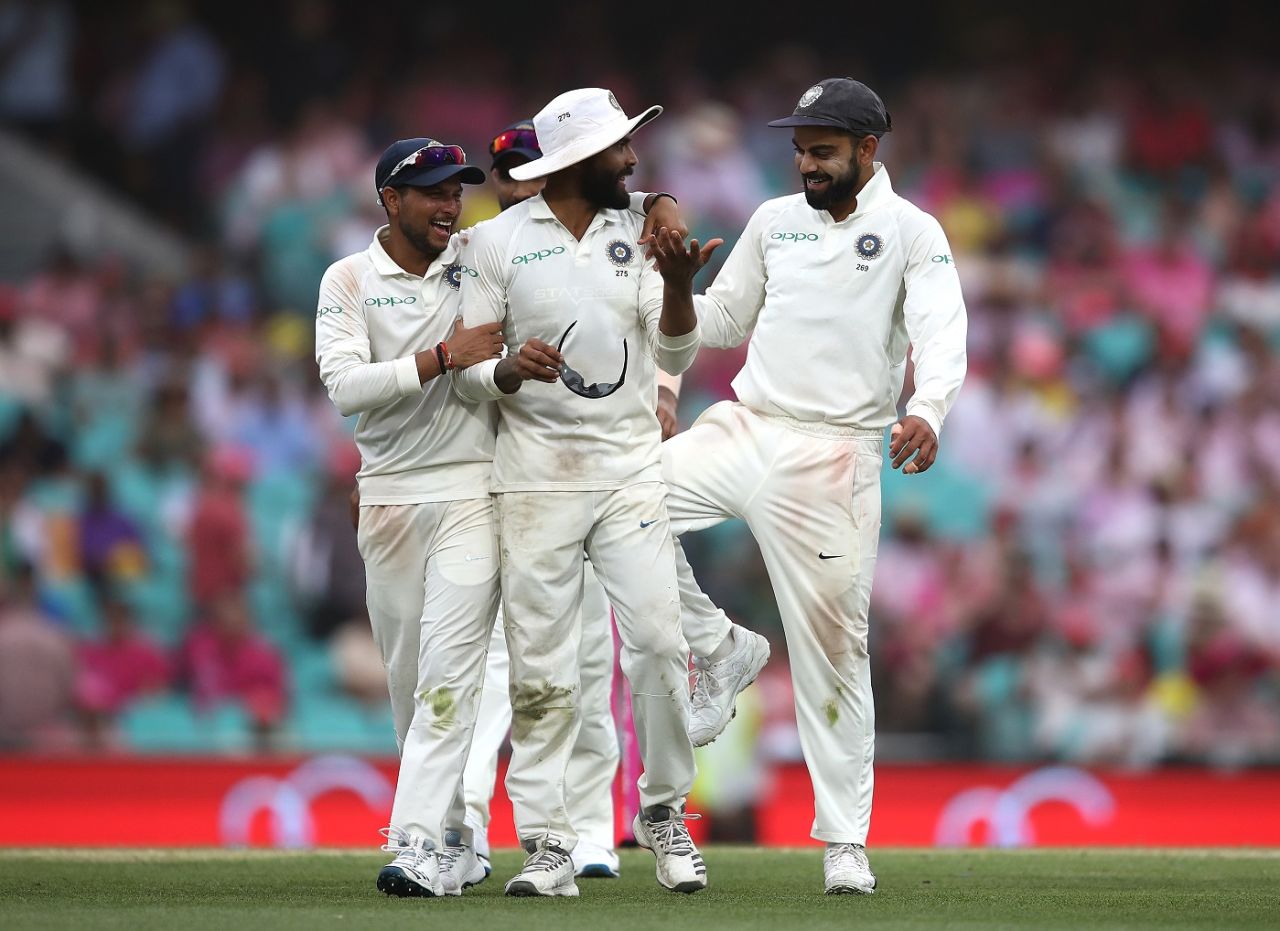 Kuldeep Yadav takes a caught-and-bowled to dismiss Travis Head, Australia v India, 4th Test, Sydney, 3rd day, January 5, 2019
