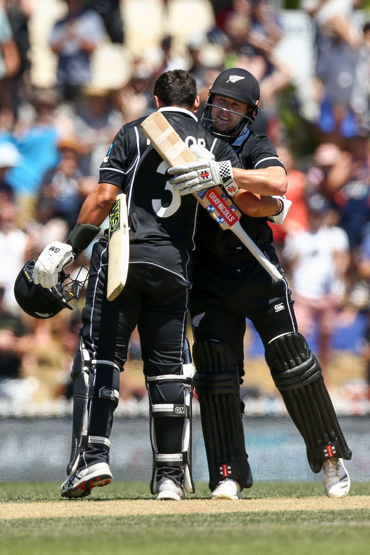 Ross Taylor and Henry Nicholls both hit centuries, New Zealand v Sri Lanka, 3rd ODI, Nelson, January 8, 2019