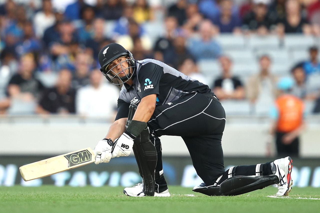 Ross Taylor plays a scoop, New Zealand v Sri Lanka, Only T20I, Auckland, January 11, 2019