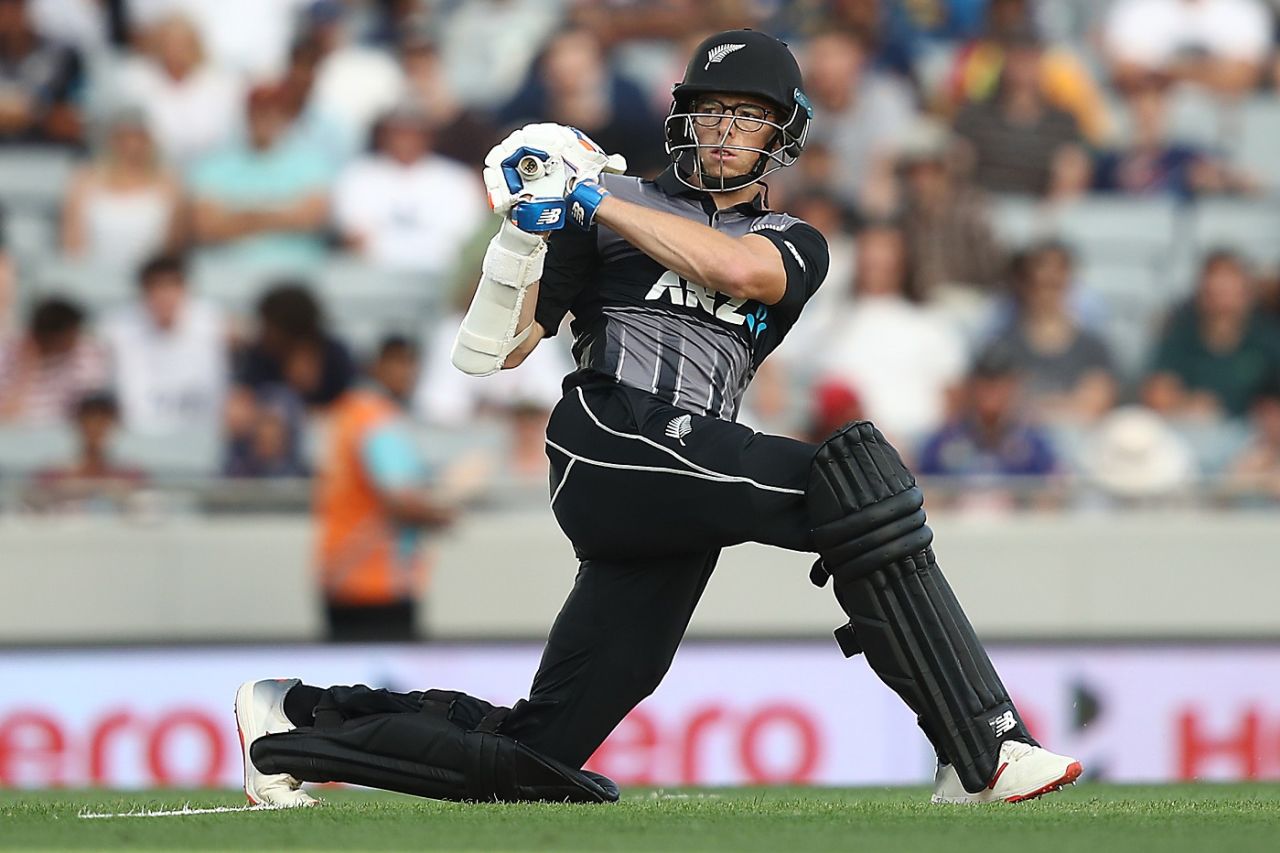 Mitchell Santner returned to international cricket after a long lay-off, New Zealand v Sri Lanka, Only T20I, Auckland, January 11, 2019