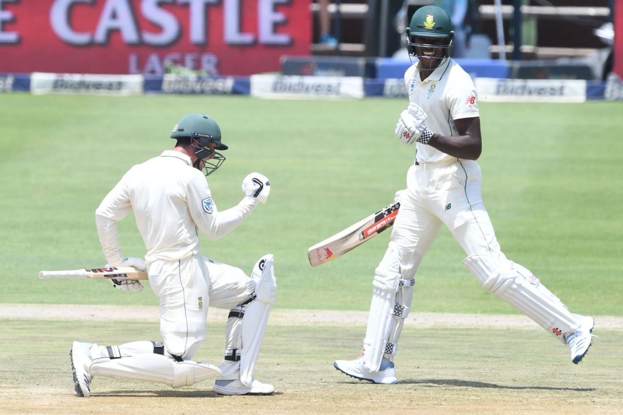 Quinton de Kock and Kagiso Rabada pump their fists after de Kock gets his hundred, South Africa v Pakistan, 3rd Test, Johannesburg, 3rd day, January 13, 2019