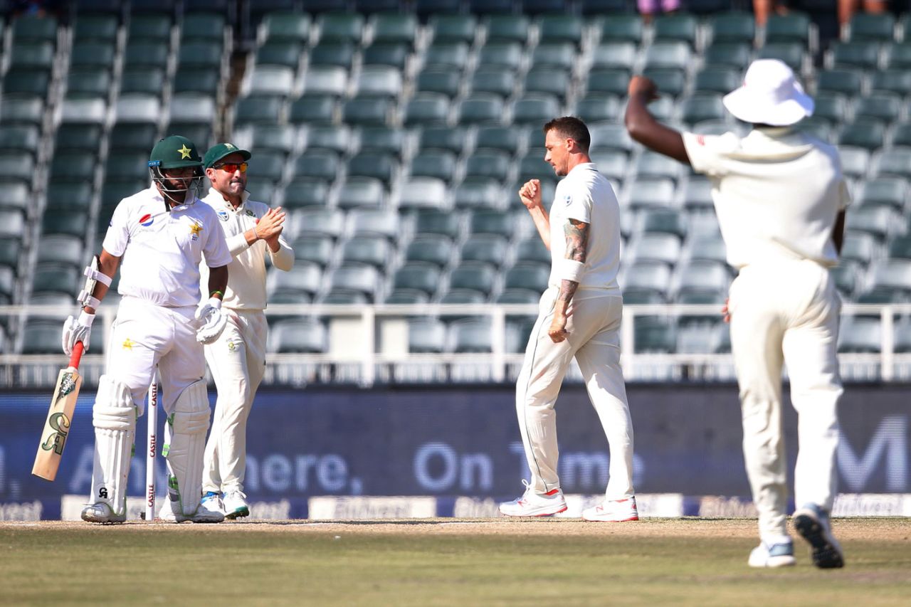 Dale Steyn celebrates after getting Imam-ul-Haq, South Africa v Pakistan, 3rd Test, Johannesburg, 3rd day, January 13, 2019