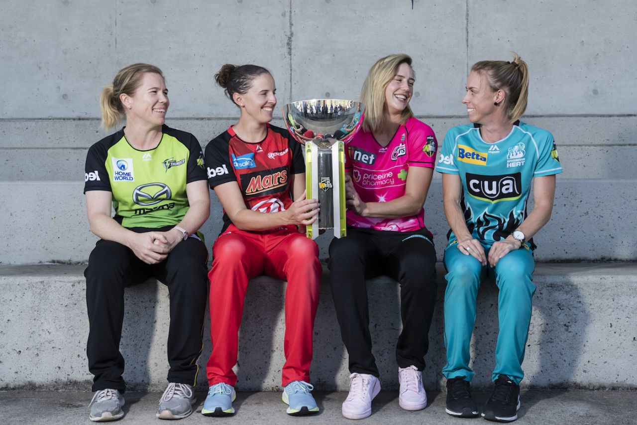 Alex Blackwell, Amy Satterthwaite, Ellyse Perry and Kirby Short with the WBBL trophy, WBBL 2018-19, Sydney, January 18, 2019 