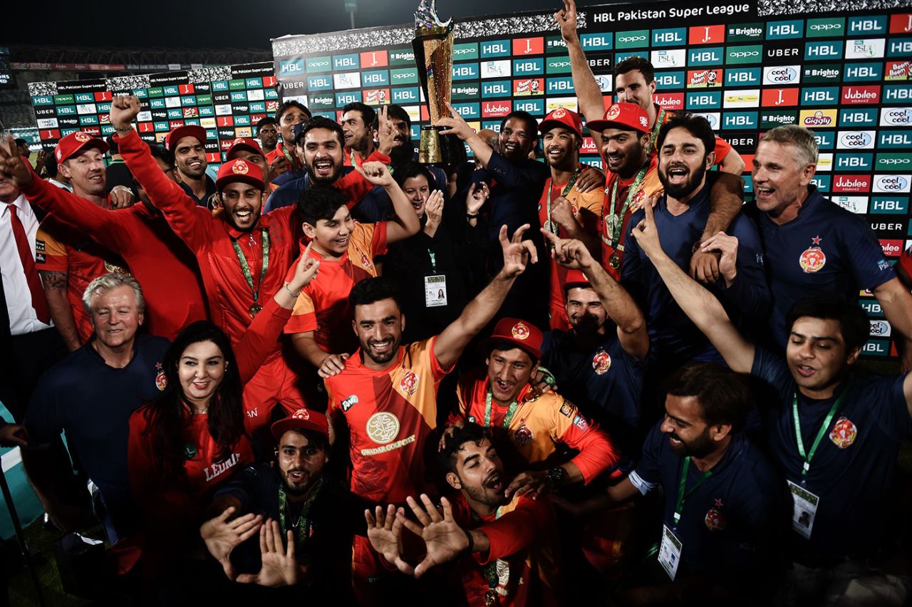 The Islamabad United team pose with the trophy, Peshawar Zalmi v Islamabad United, PSL final, March 25, 2018