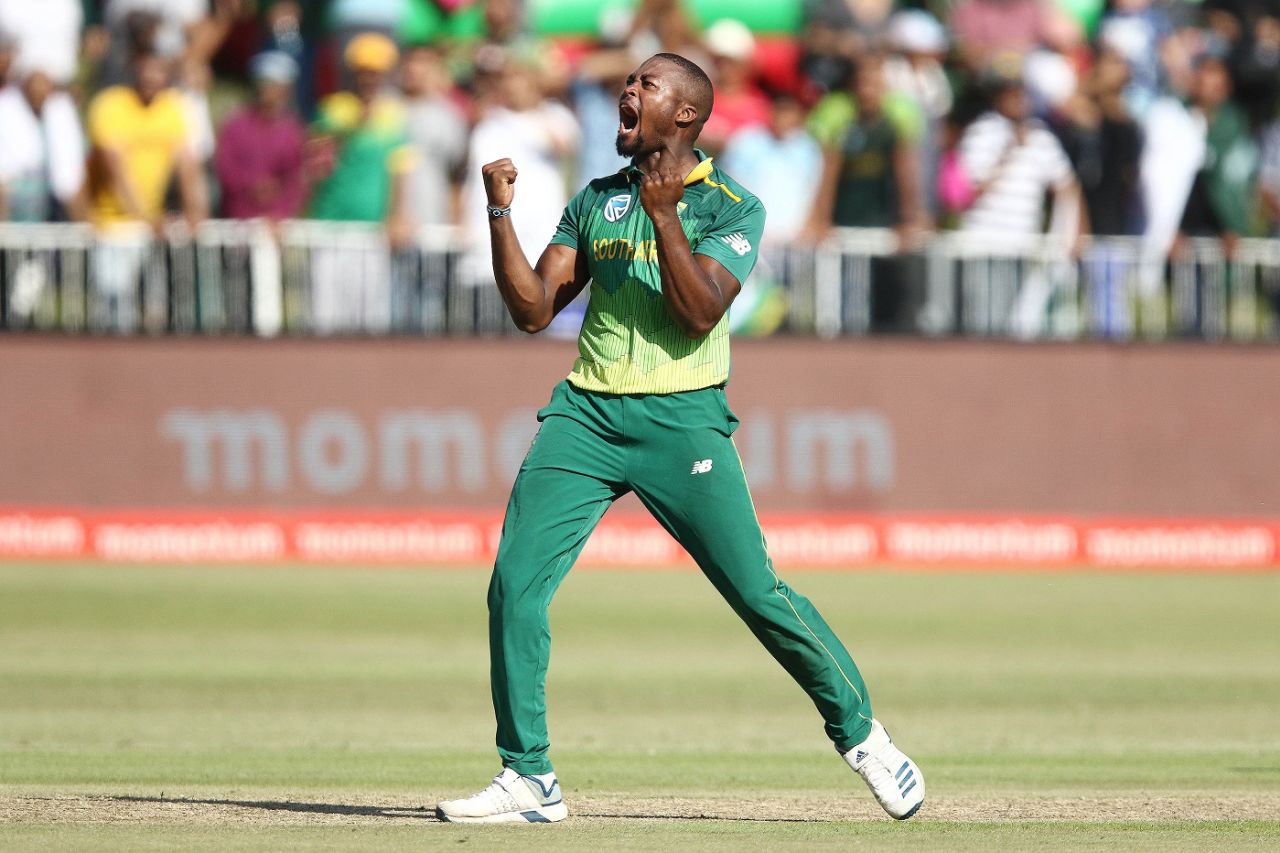 Andile Phehlukwayo roars after taking a wicket, South Africa v Pakistan, 2nd ODI, Durban, January 22, 2019