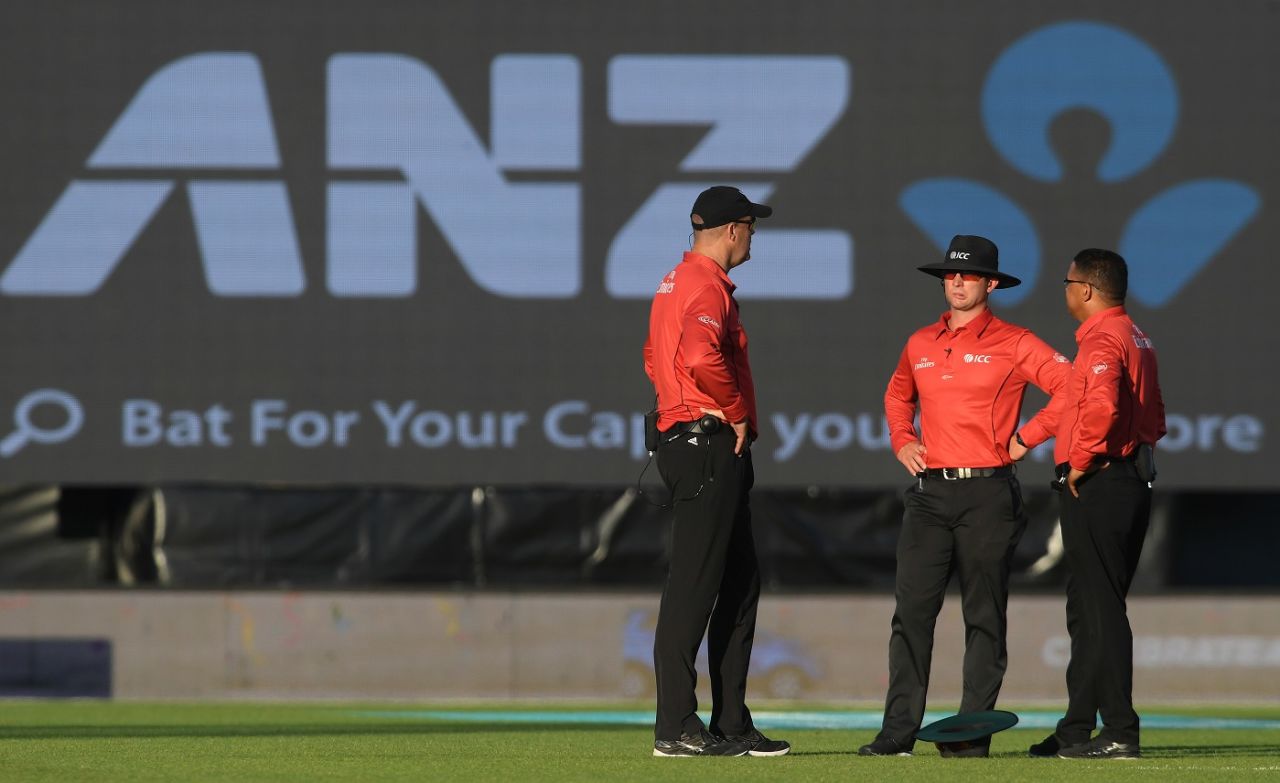 Match officials wait for the sun to move in Napier, New Zealand v India, 1st ODI, Napier, January 23, 2019