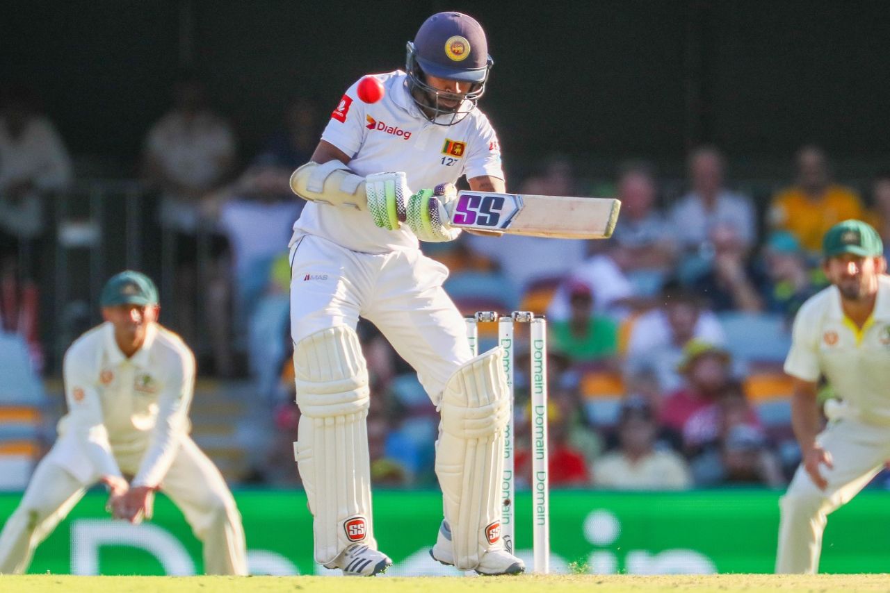 Niroshan Dickwella takes a blow to the body, Australia v Sri Lanka, 1st Test, Brisbane, 1st day, January 24, 2019
