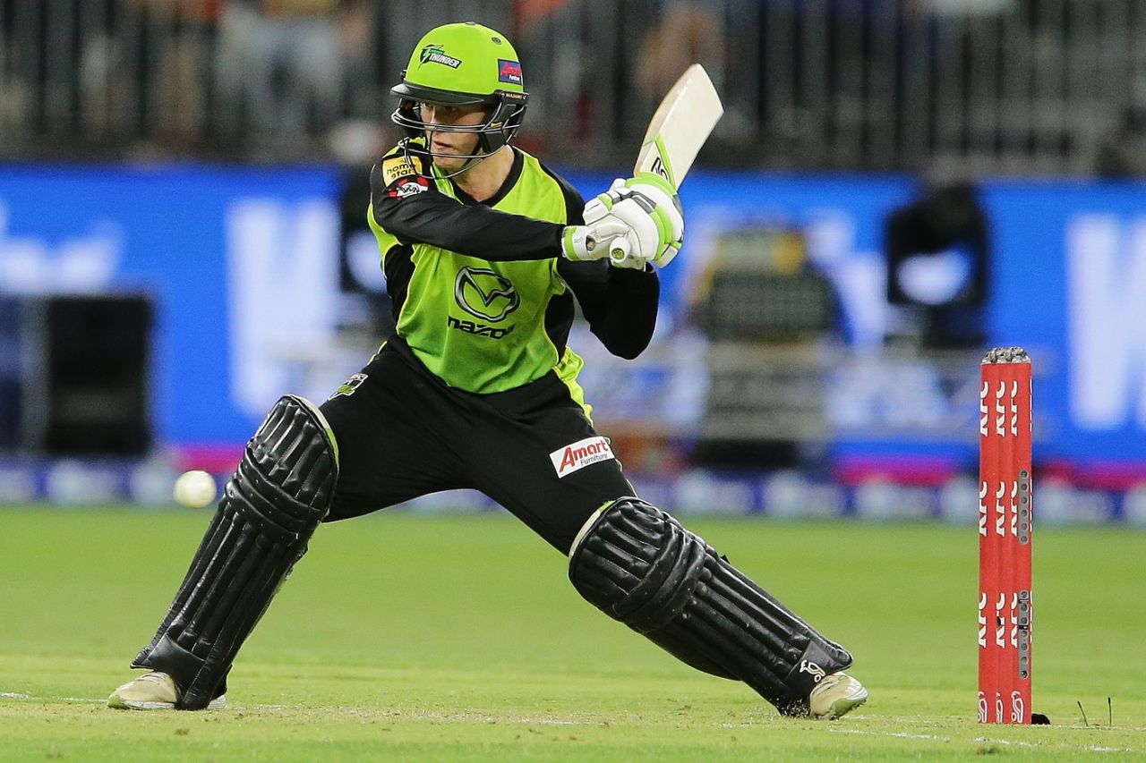 Matthew Gilkes goes for a cut, Perth Scorchers v Sydney Thunder, Big Bash League, Perth, January 24, 2019