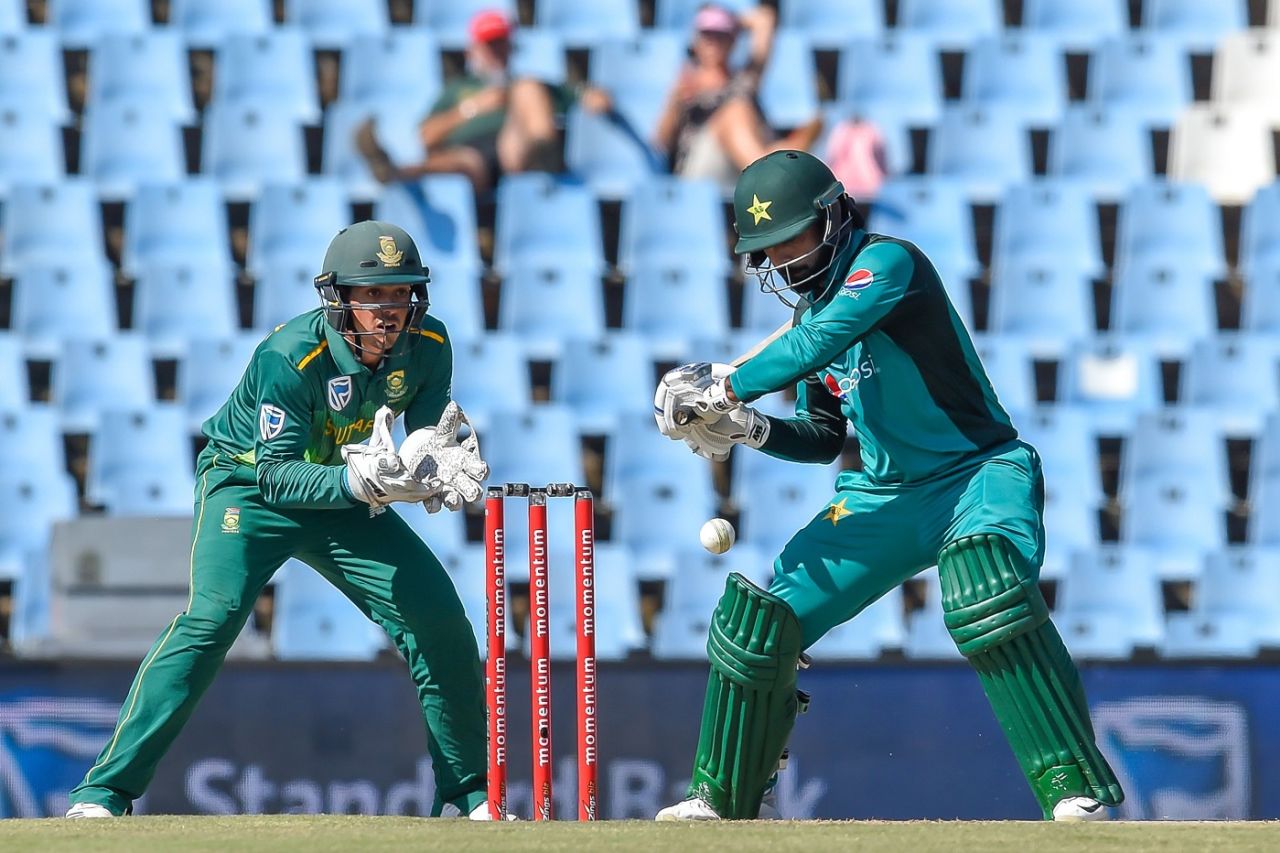 Mohammad Hafeez looks to play on the off side, South Africa v Pakistan, 3rd ODI, Centurion, January 25, 2019