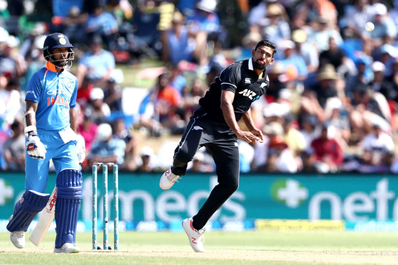 Ish Sodhi in his delivery stride, New Zealand v India, 2nd ODI, Mount Maunganui, January 26, 2018