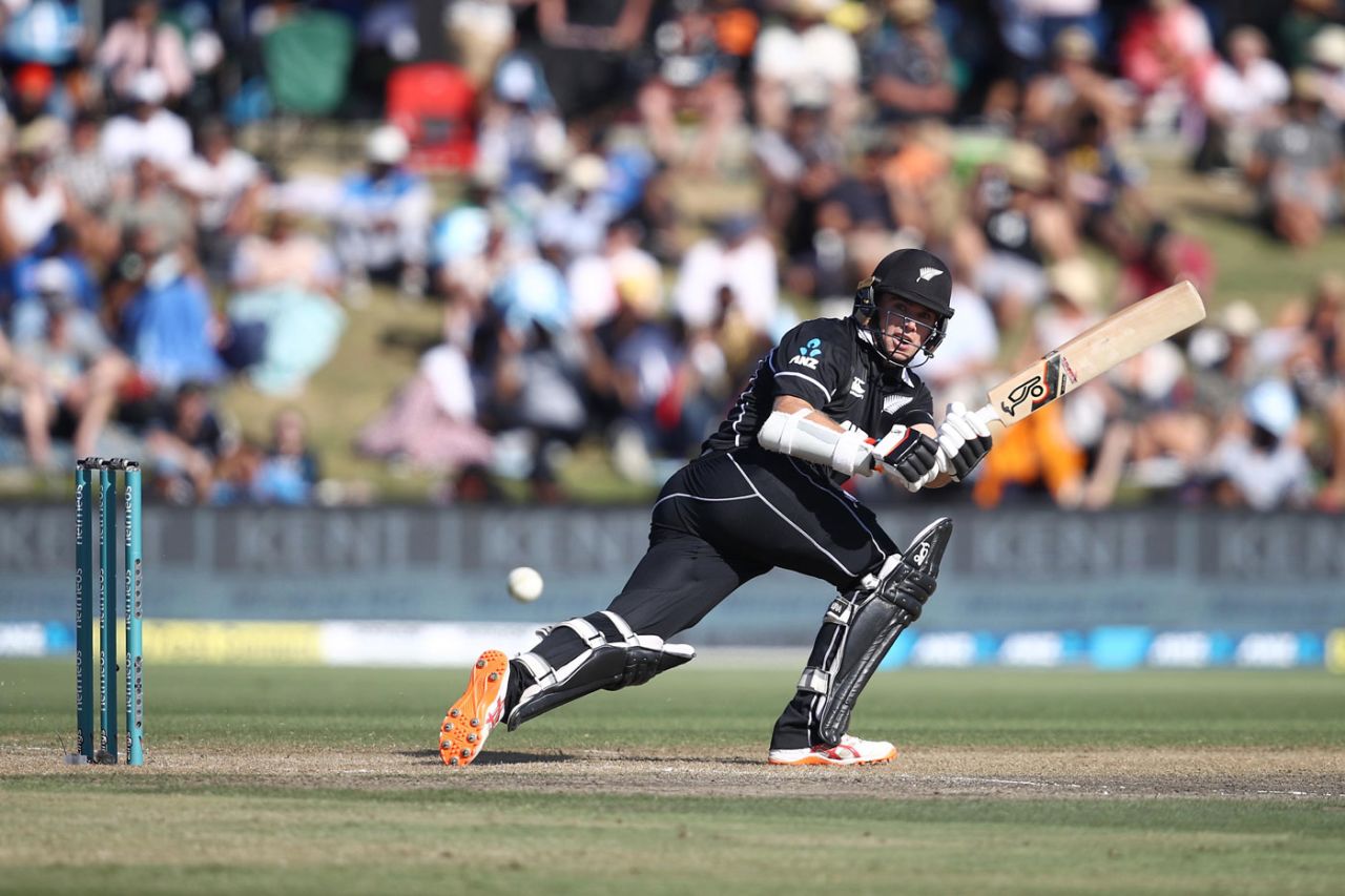 Tom Latham tucks one behind square, New Zeakand v India, 2nd ODI, Mount Maunganui, January 28, 2019