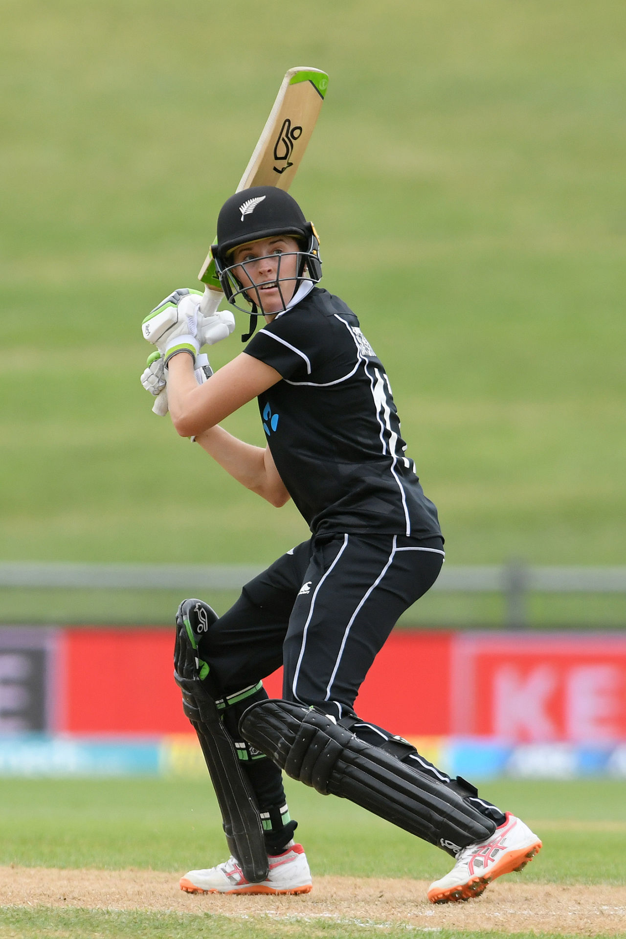 Amy Satterthwaite steers one behind point, New Zealand v India, 3rd women's ODI, Hamilton, February 1, 2019